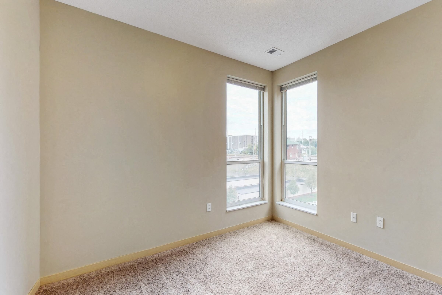 L14 Flats Image 63