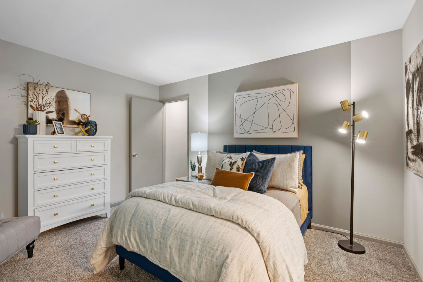 Edwards Mill Townhomes & Apartments Image 6