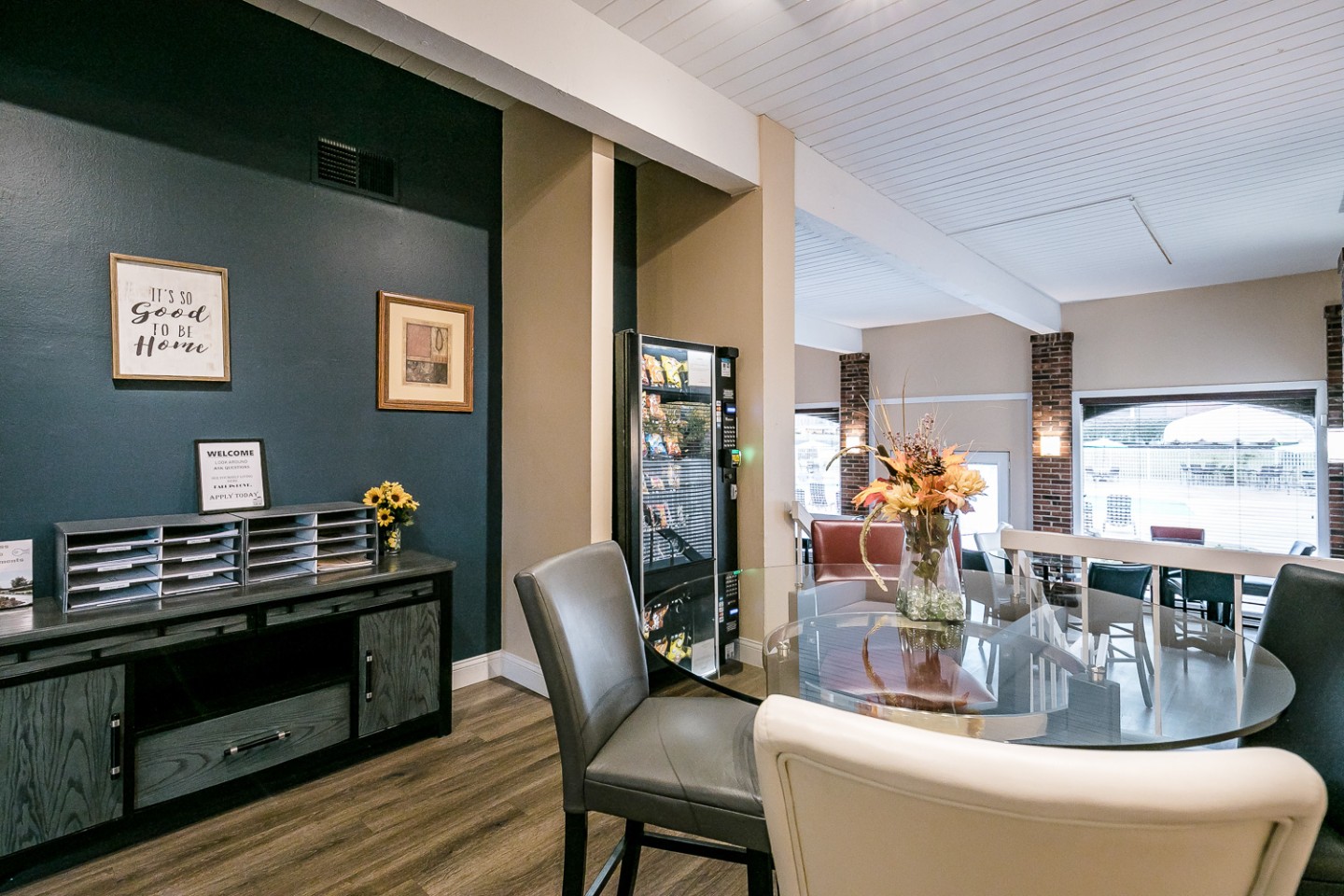 Cypress Village Apartments Image 14