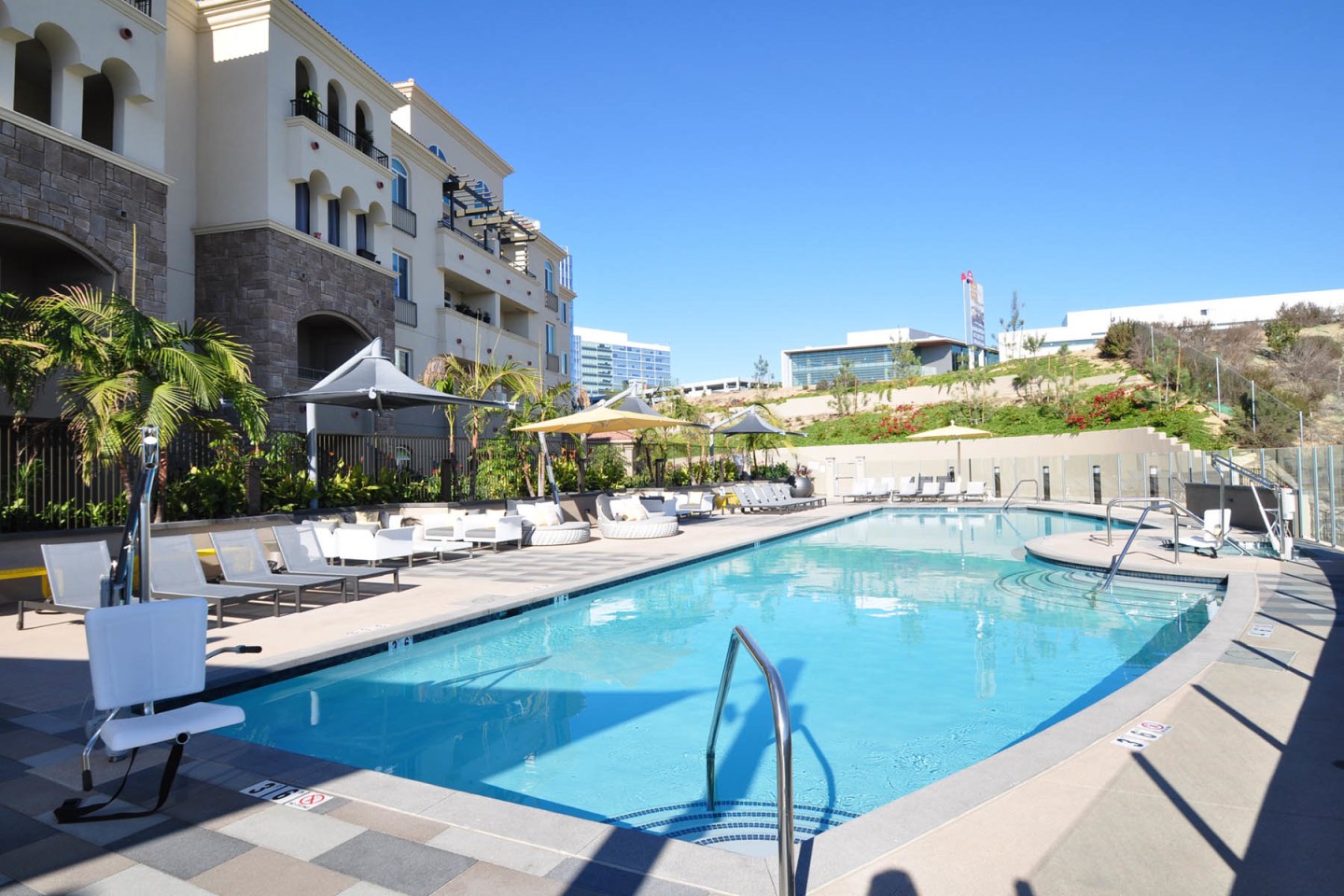 360 Luxury Apartments Image 4