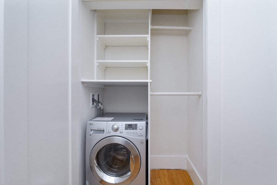 1841 Columbia Apartments Image 7