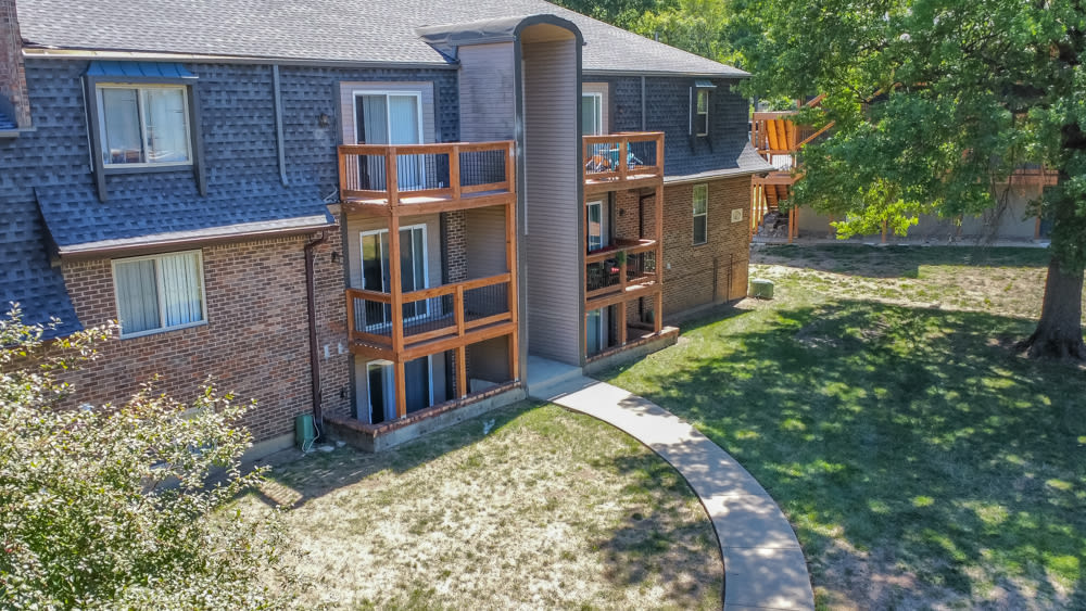 The Oaks Image 45