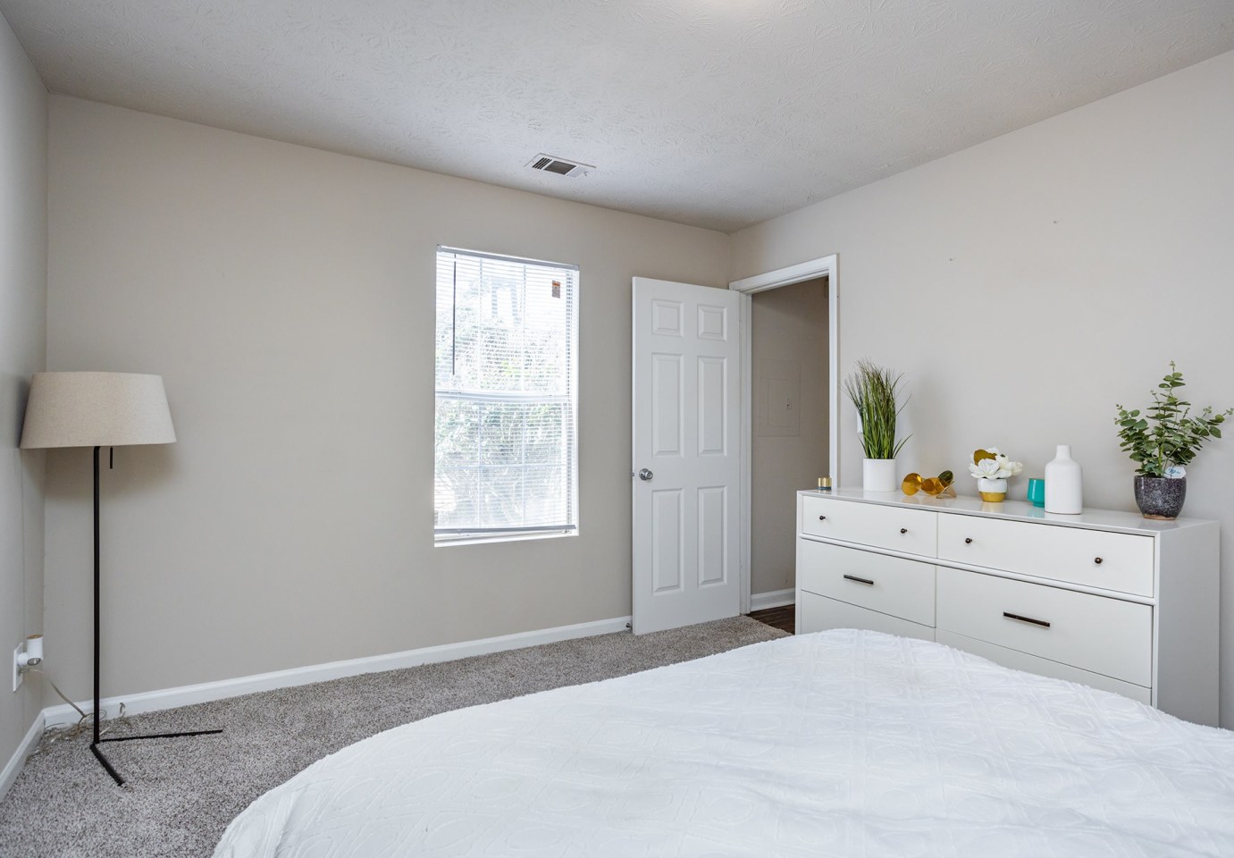 Sutter Lake Apartments Image 38