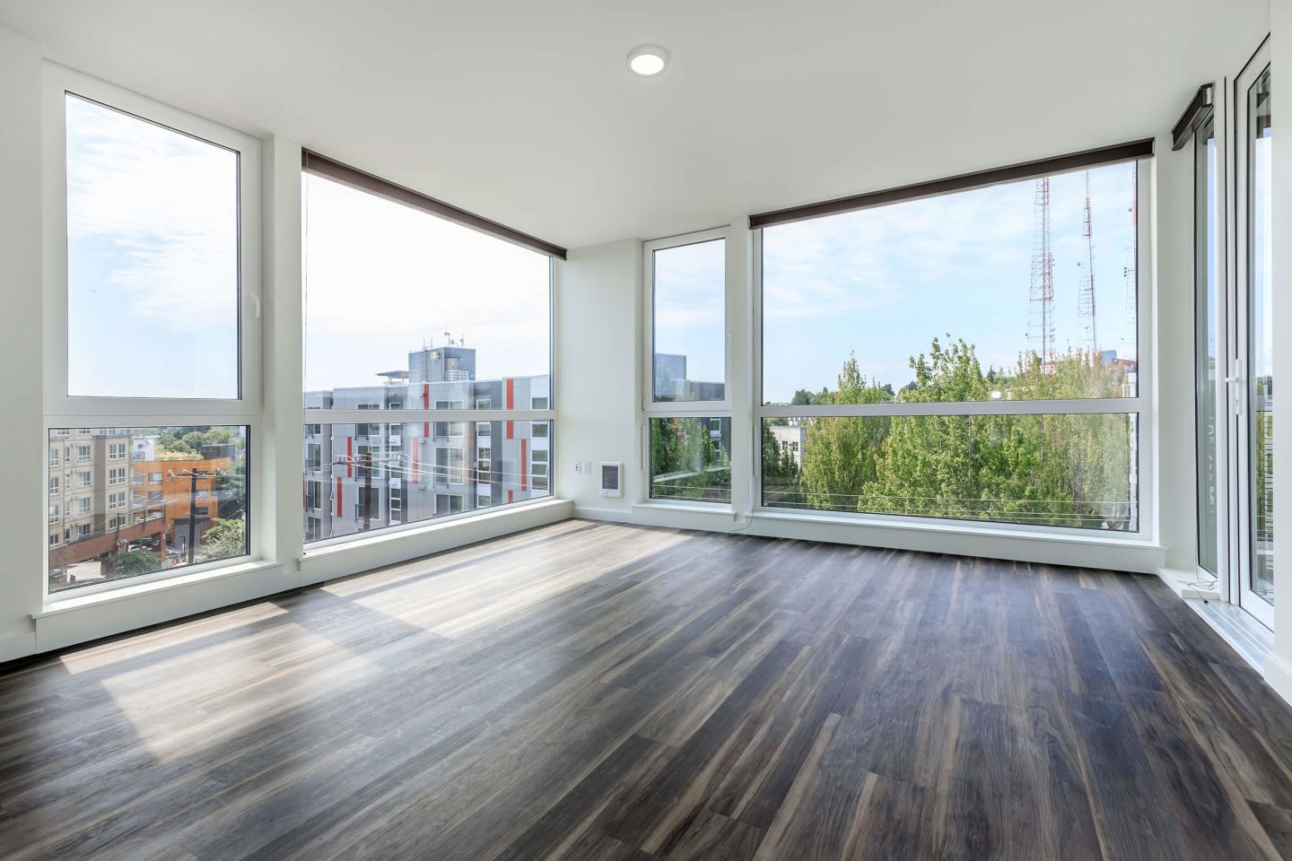 Avant Apartments - Student Housing Image 7