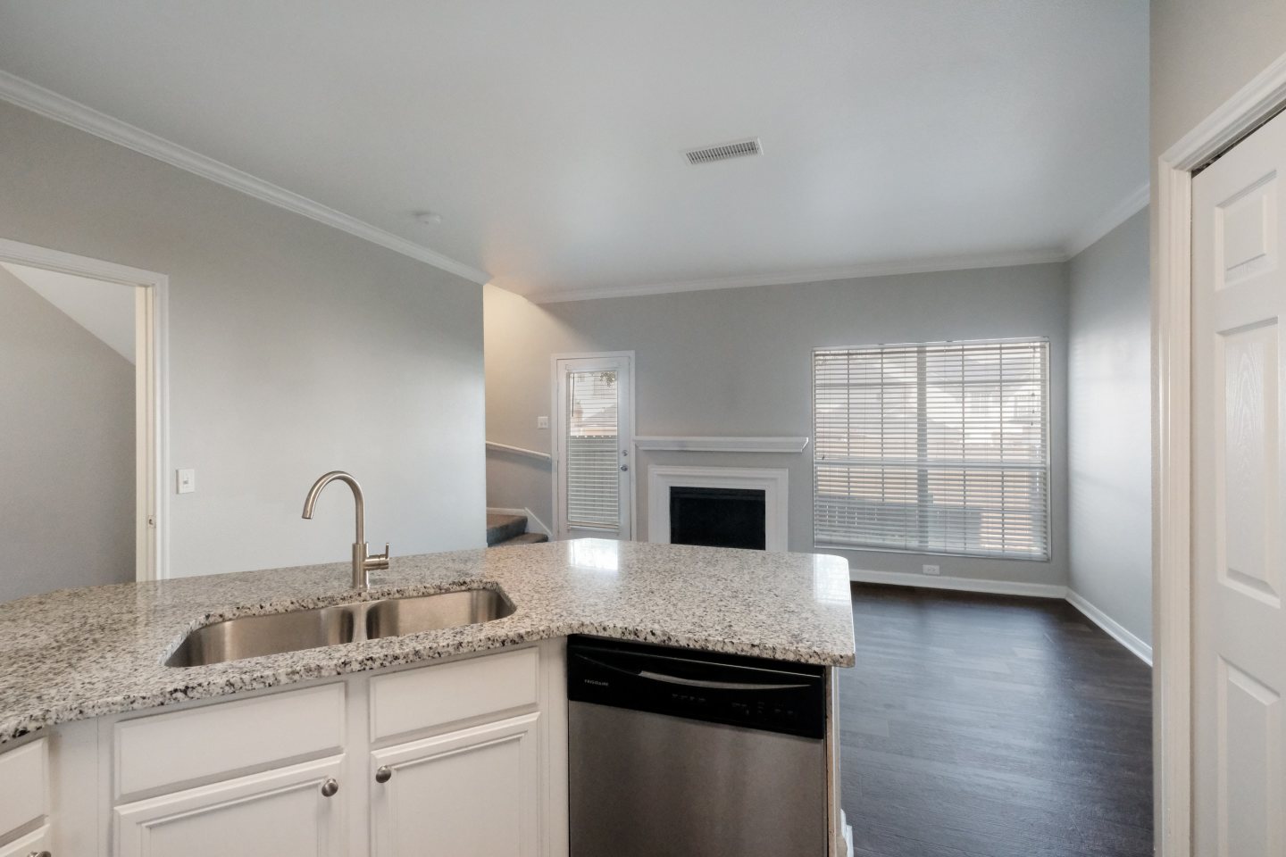 Castle Hills Townhomes Image 34
