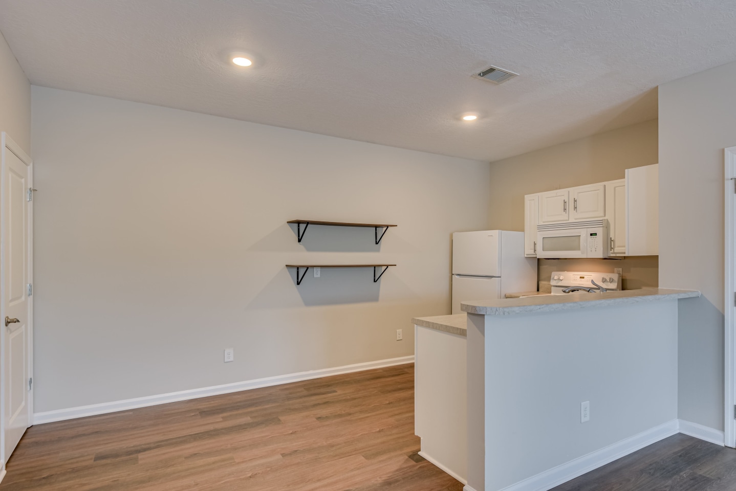 The Vista Apartments and Townhomes Image 6
