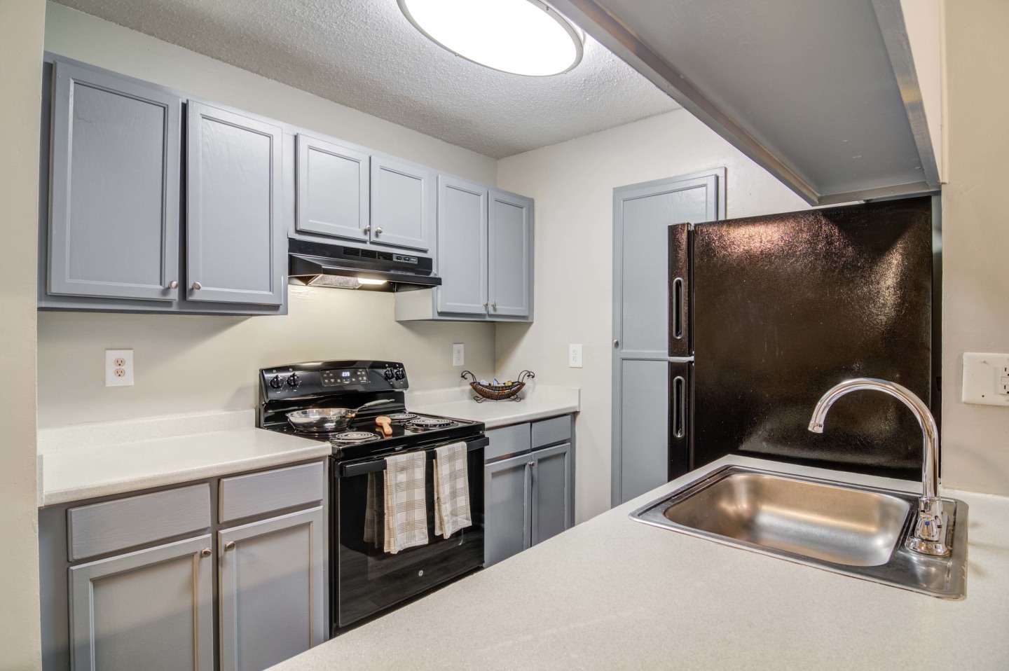 Flats at Riverview Image 4