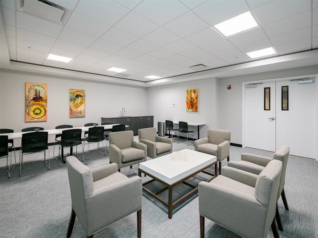 Blvd 64 Apartments Image 7
