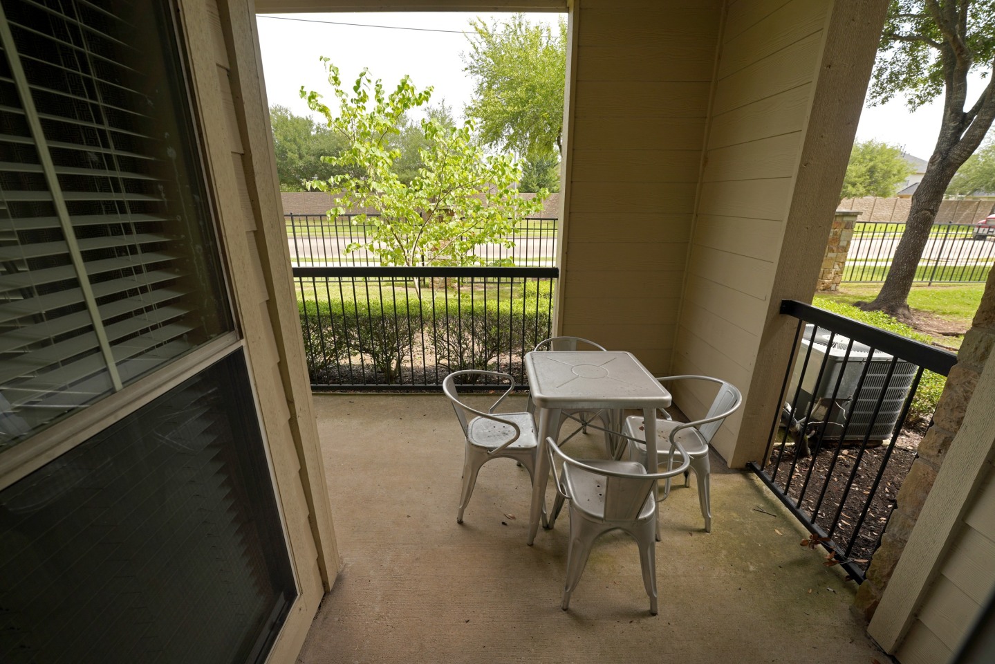 Residences at  Riverpark West Image 4