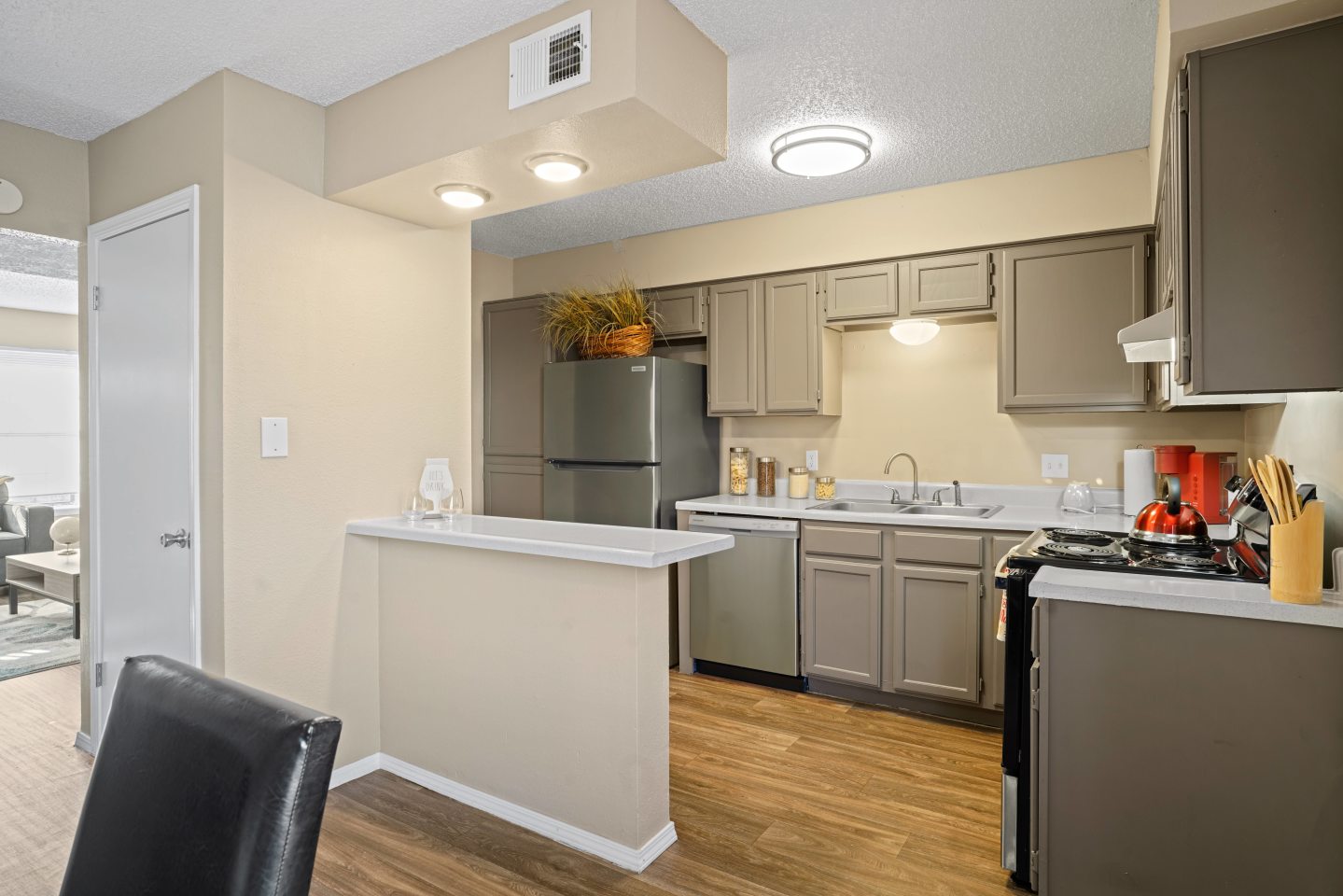 Diamond Crest Townhomes Image 14