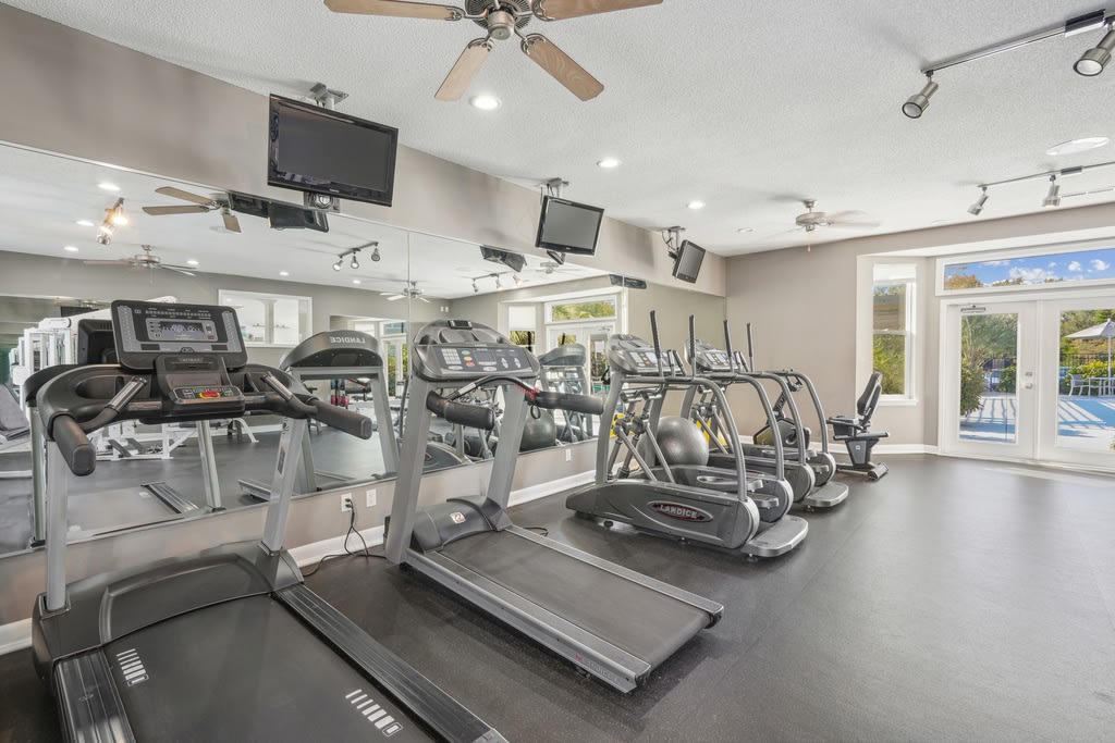 Cypress Pointe Apartment Homes Image 12