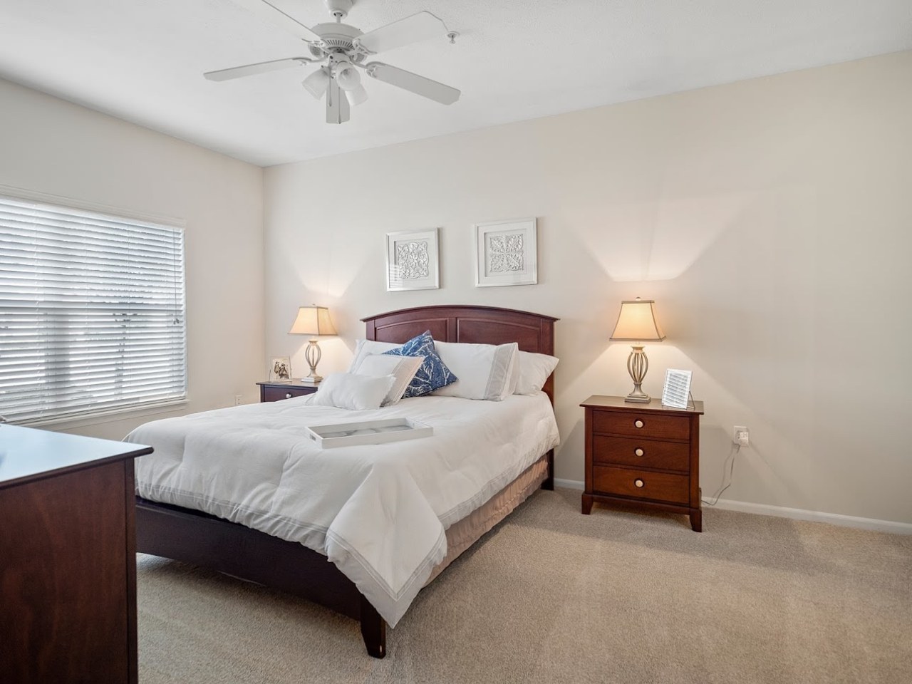Cobblestone Court Apartments Image 4