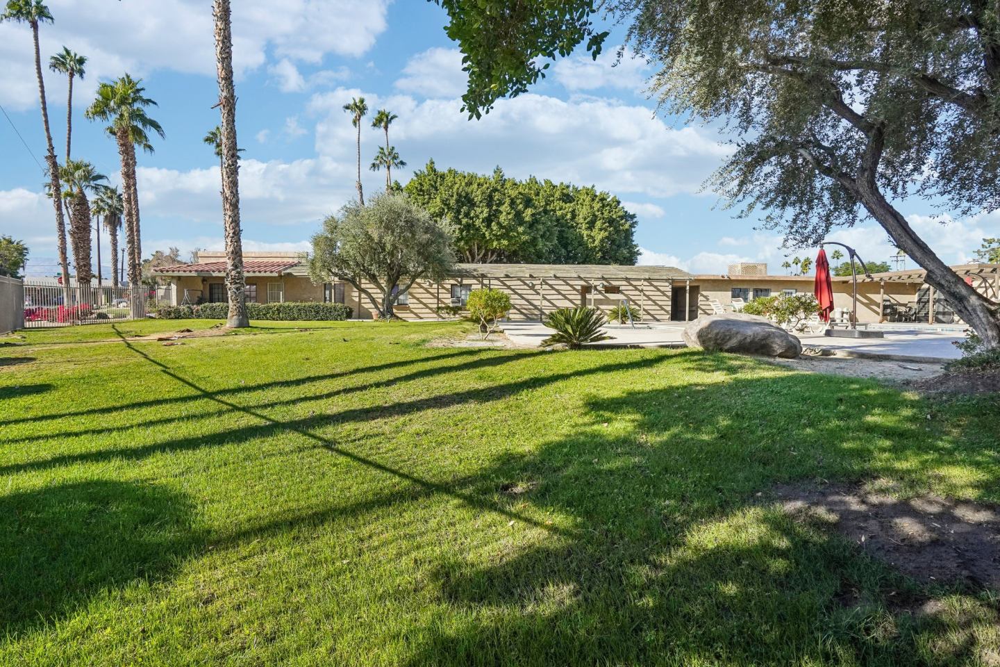 Desert Fountains at Palm Desert Apartments Image 7