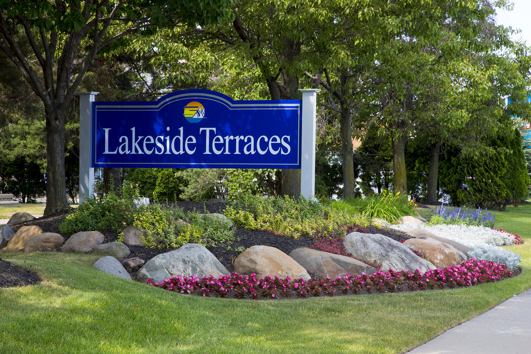 Lakeside Terraces Image 30