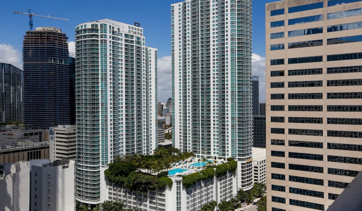 Yacht Club at Brickell Apartments Image 11