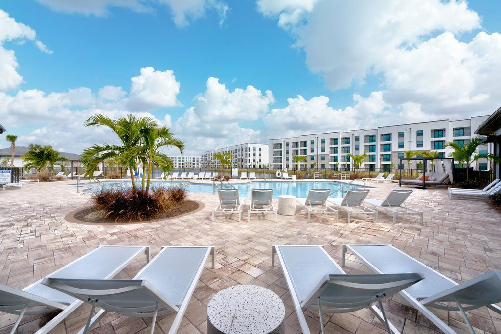 Siesta Lakes Apartment Homes Image 24