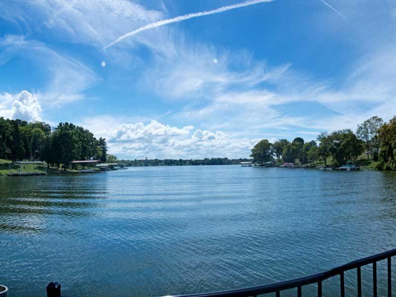 Ventana at the Lake Image 6
