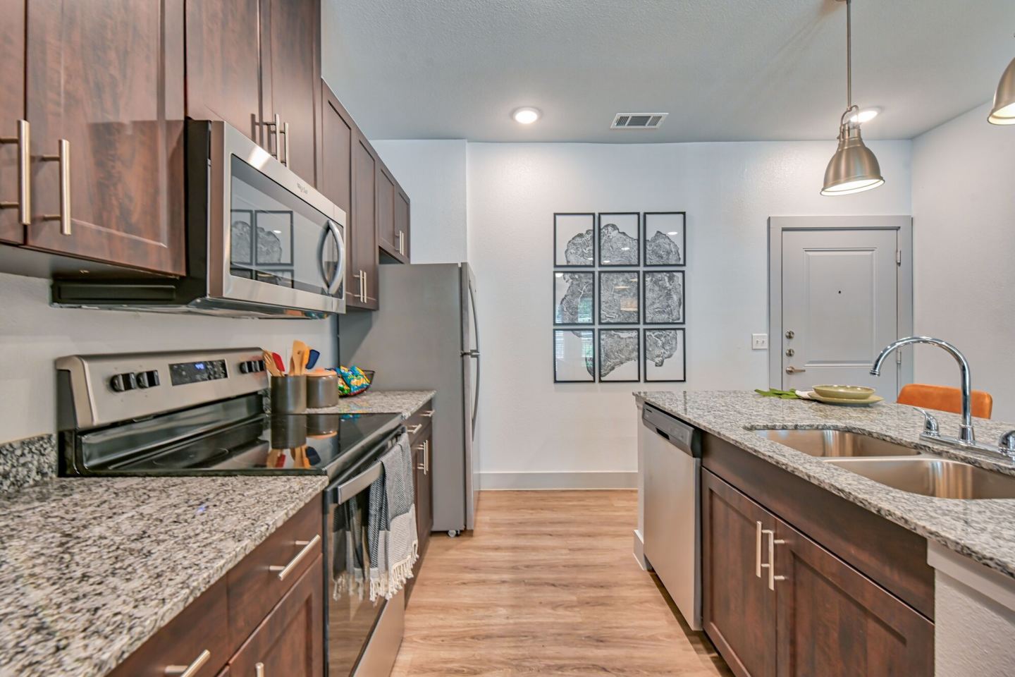 Plum Tree Apartments Image 7