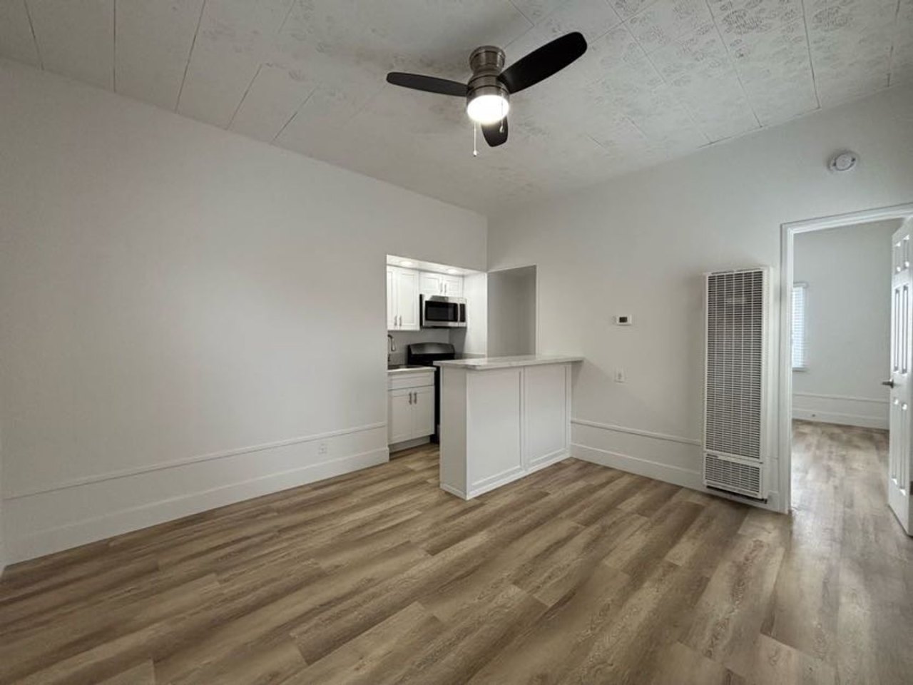 1600 W. 5th St. Image 1