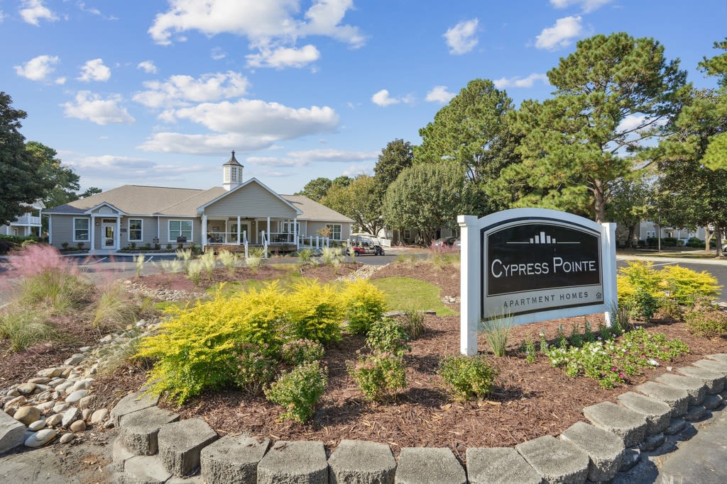 Cypress Pointe Apartment Homes Image 11