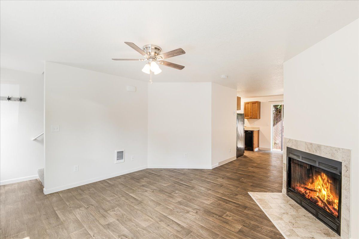 Lincoln Townhomes Image 8