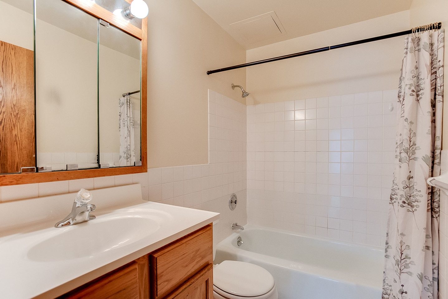 4052 Minnehaha Ave Image 16