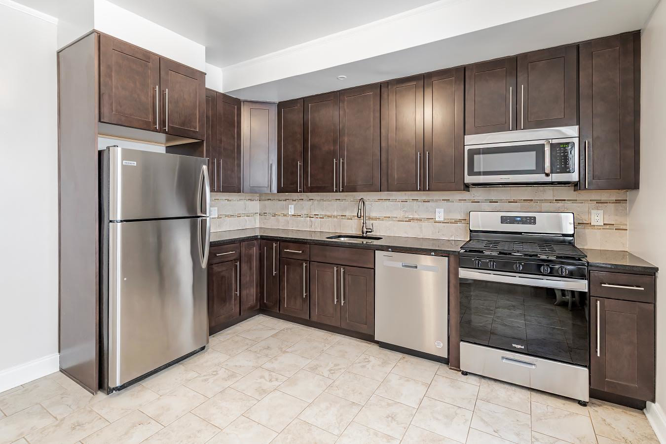 11 Park Place Apartments Image 7