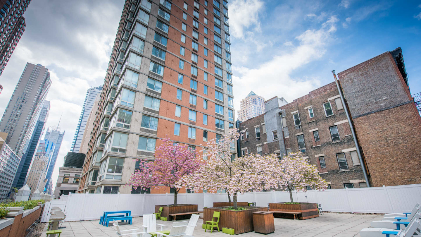 Longacre House Apartments Image 2