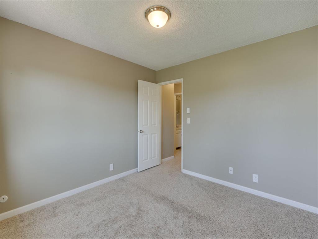 Monroe Manor Apartments Image 6