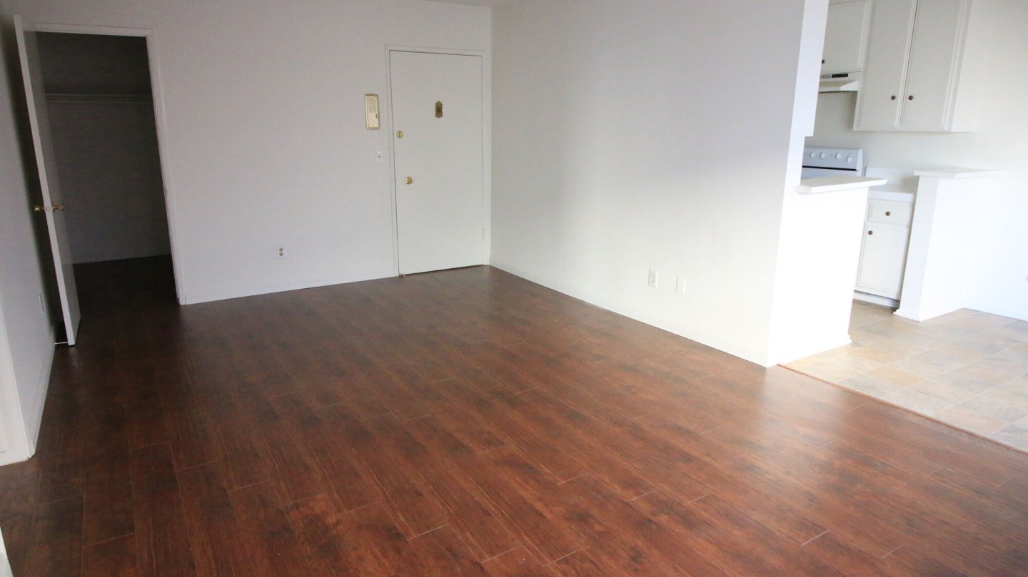 Regency Apartments Image 4