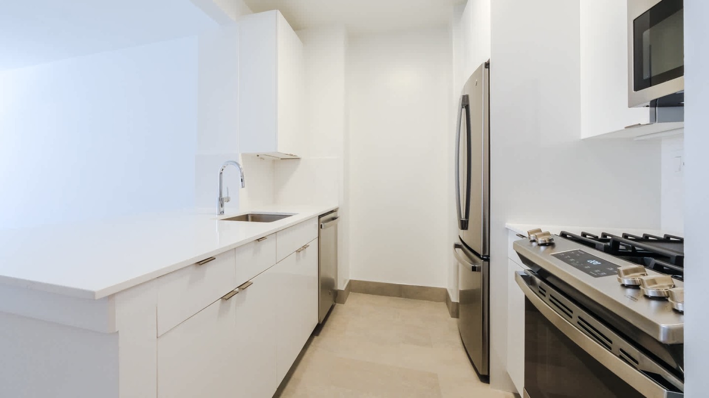 777 6th Avenue Image 47