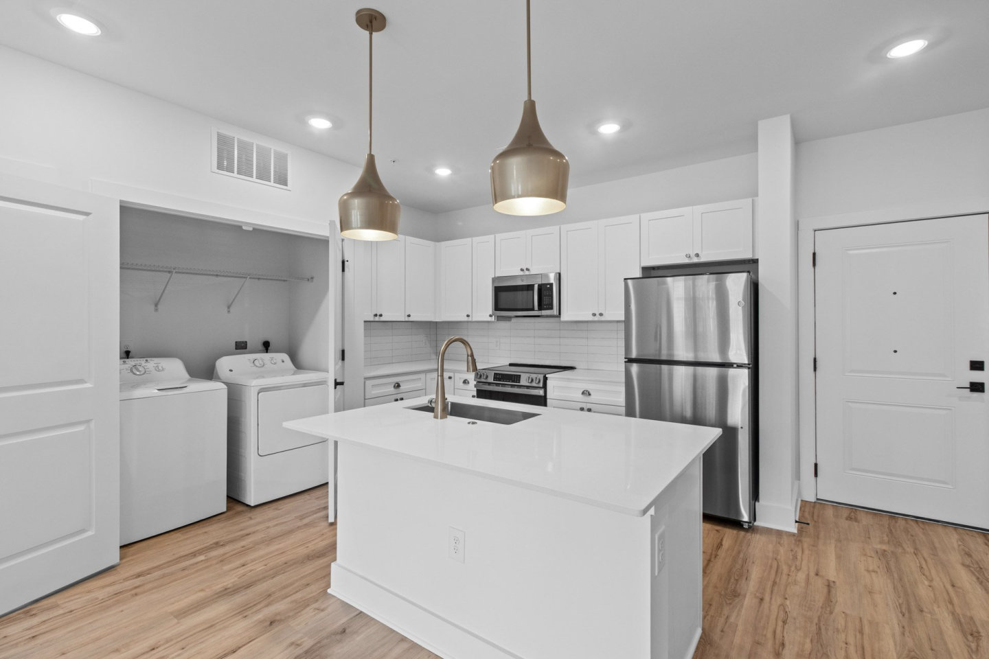 The Nixon Apartments Image 34