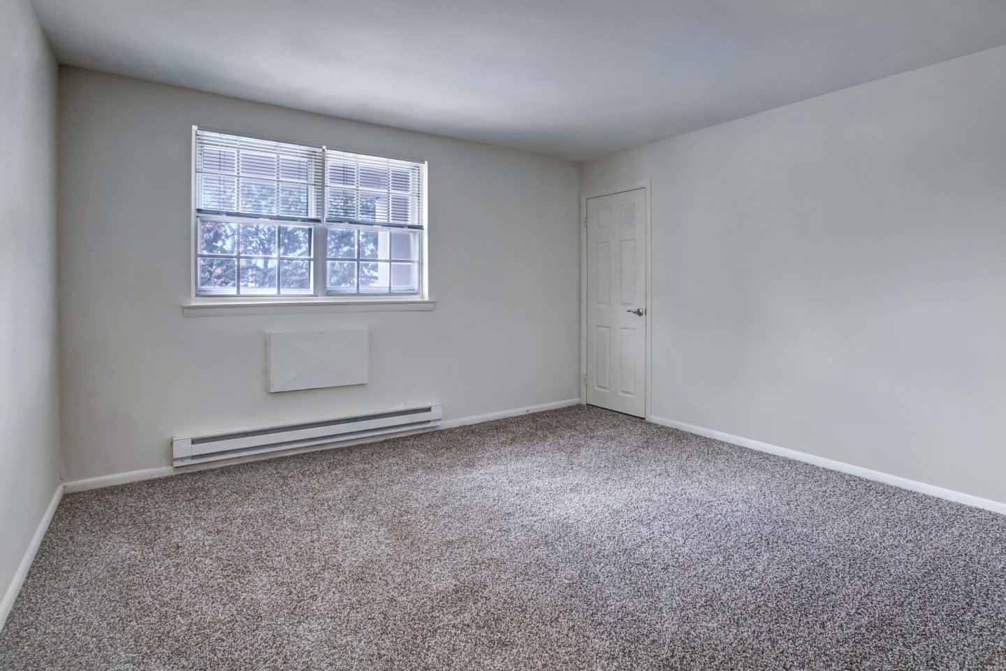 Silver Lake Manor Image 16
