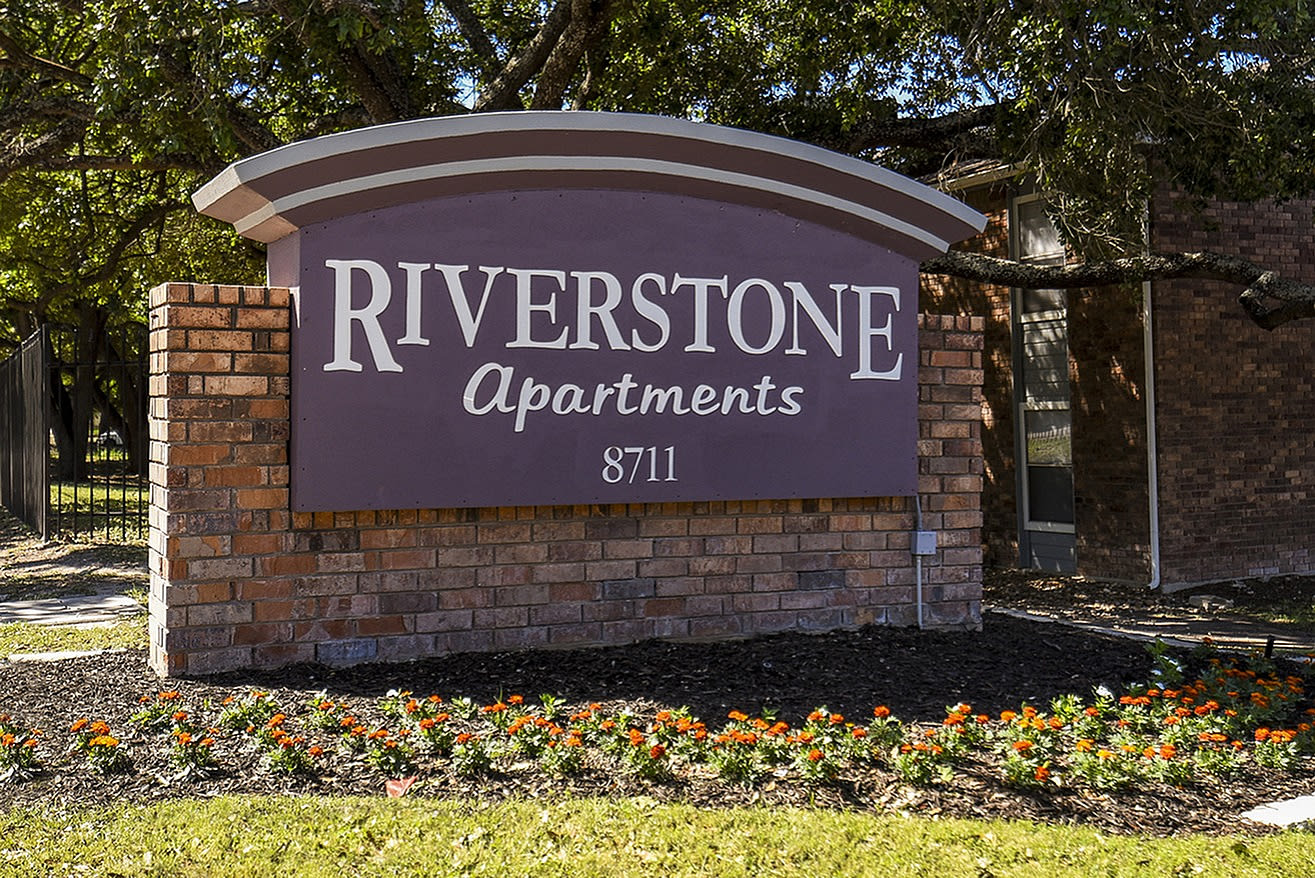Riverstone Apartments Image 1