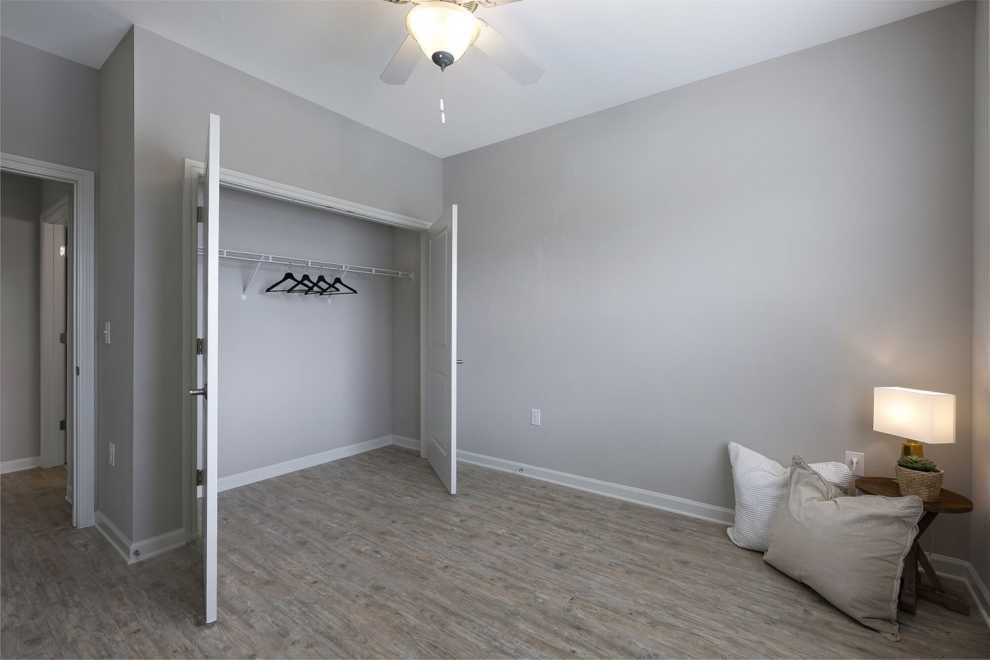 Pointe at Crestmont Apartments - Affordable Housing Image 17
