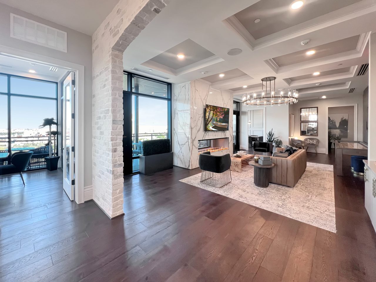 Pearl Rosemont Image 63