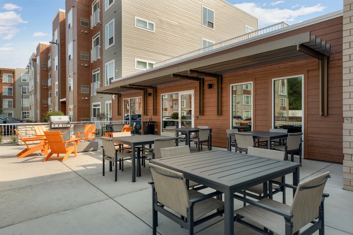 Spring House Image 32