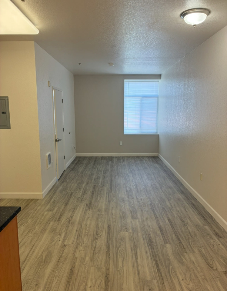 Miley Gardens at Eastmont - 55+ Senior Affordable Image 12