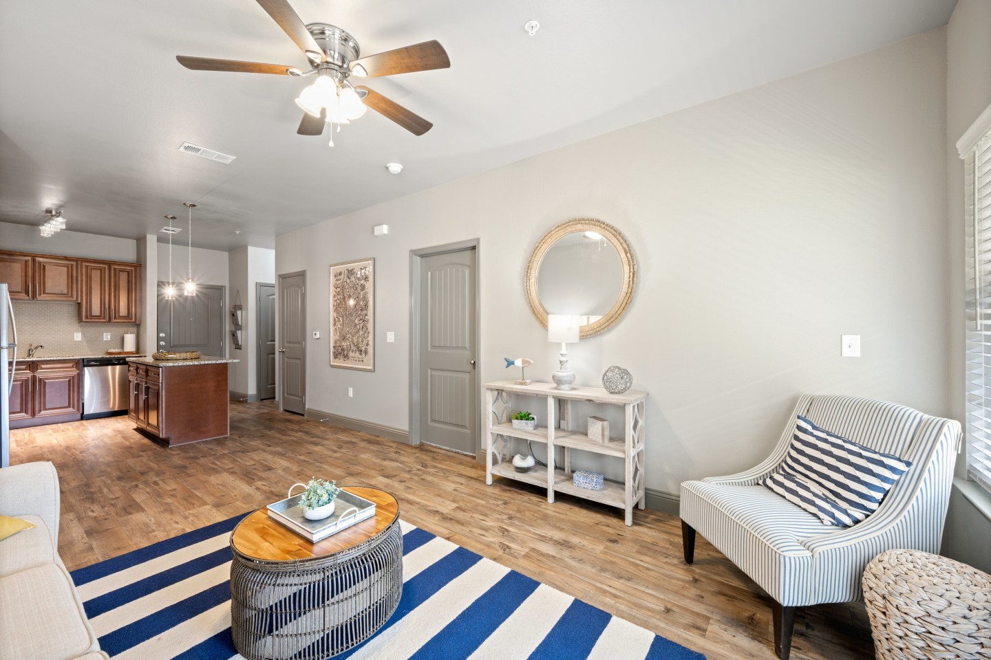 Lake Villas Apartments Image 8