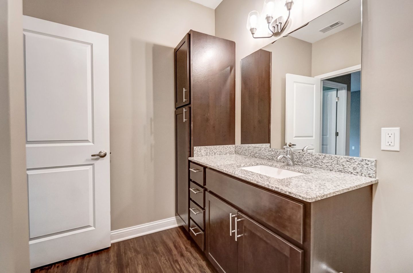 Premier Flats Image 19