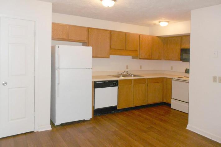 Whispering Oaks Apartments Image 17