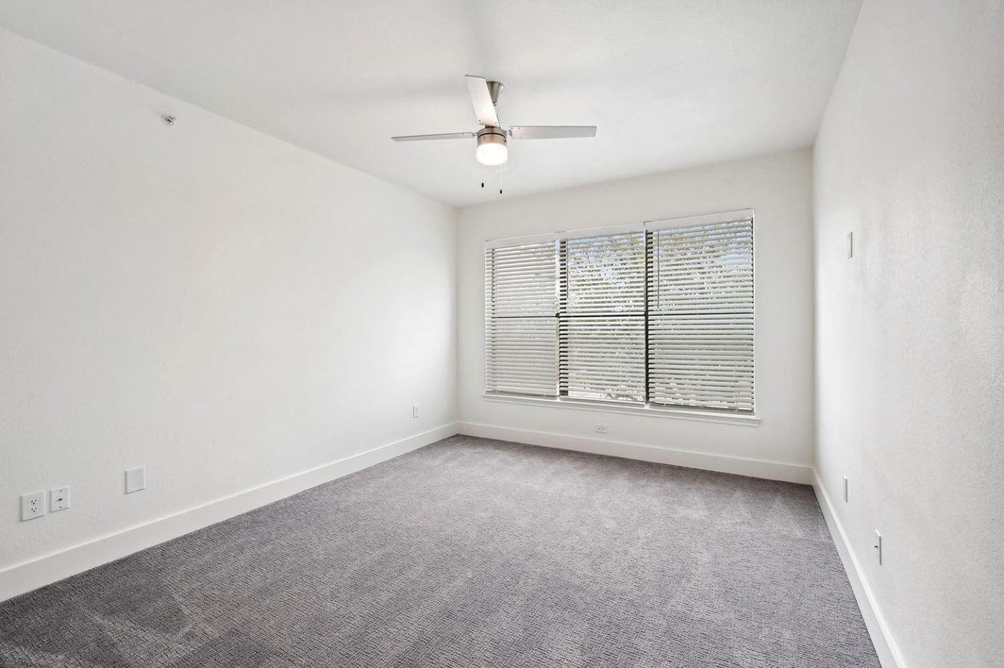 The Encore Apartments Image 20