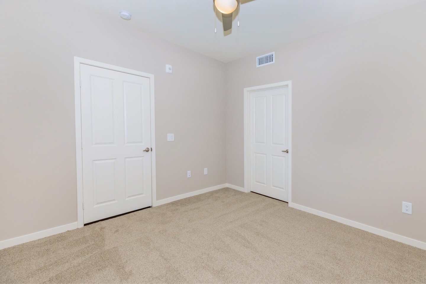 Los Alamitos Luxury Apartments Image 59