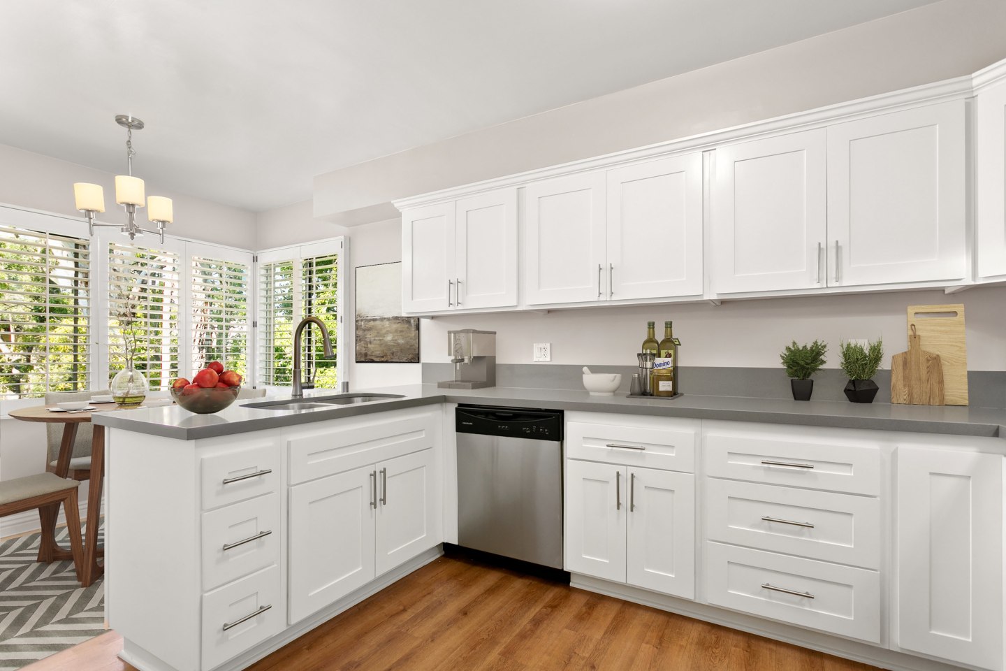 Orange Grove Circle Image 15