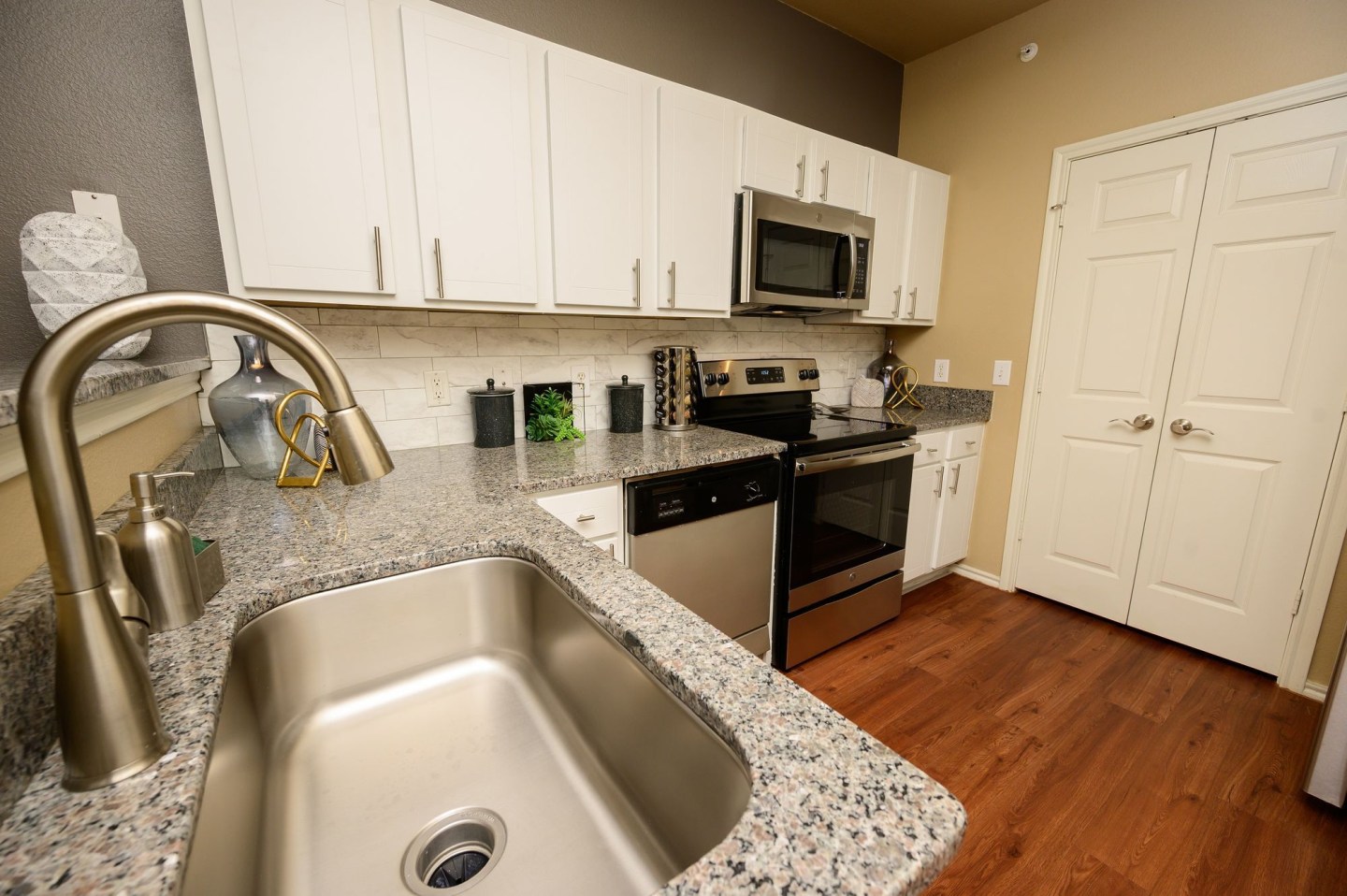 Alon at Castle Hills Image 4