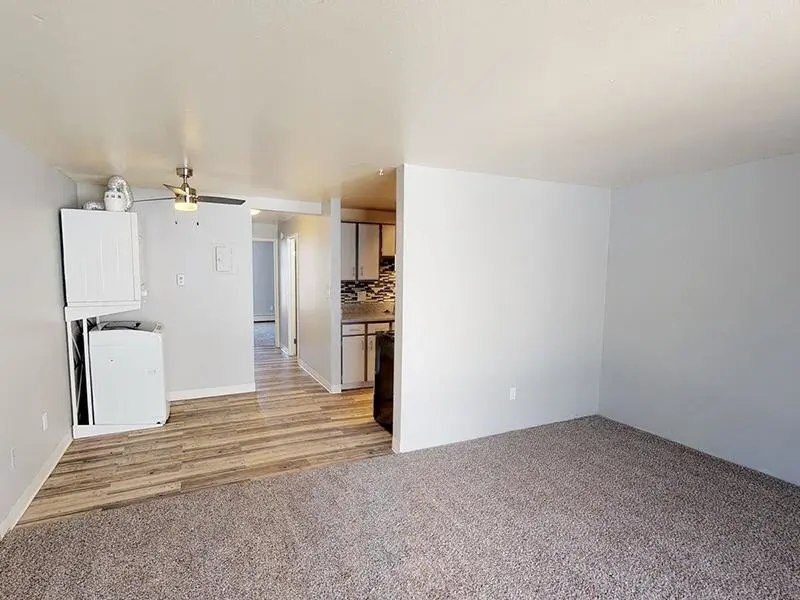 Riviera Apartments Image 5