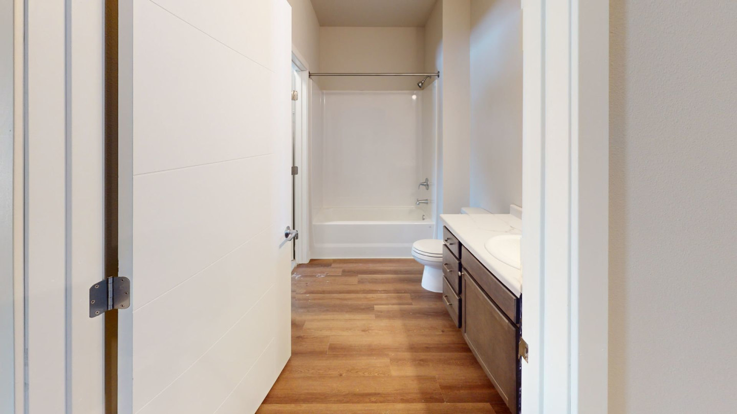 Boulevard Apartments & Townhomes Image 21