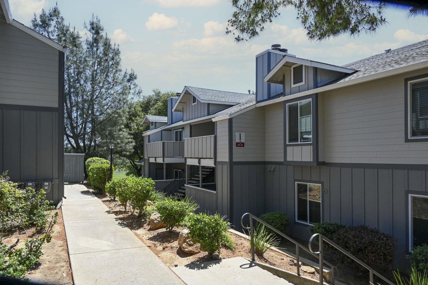 Sierra Oaks Apartments Image 1