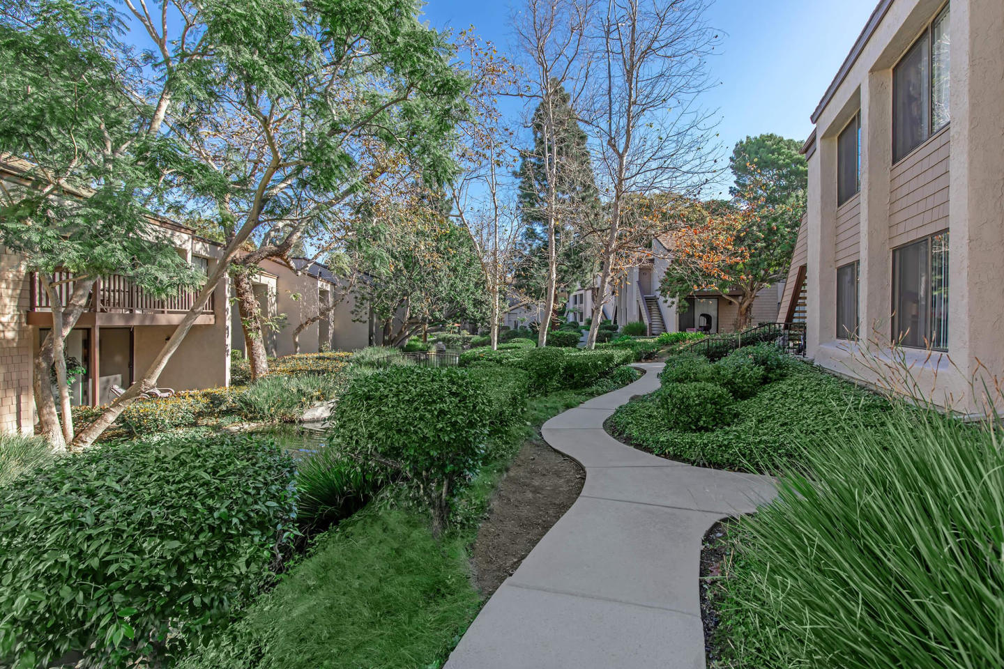 Huntington Lakes Apartments Image 4
