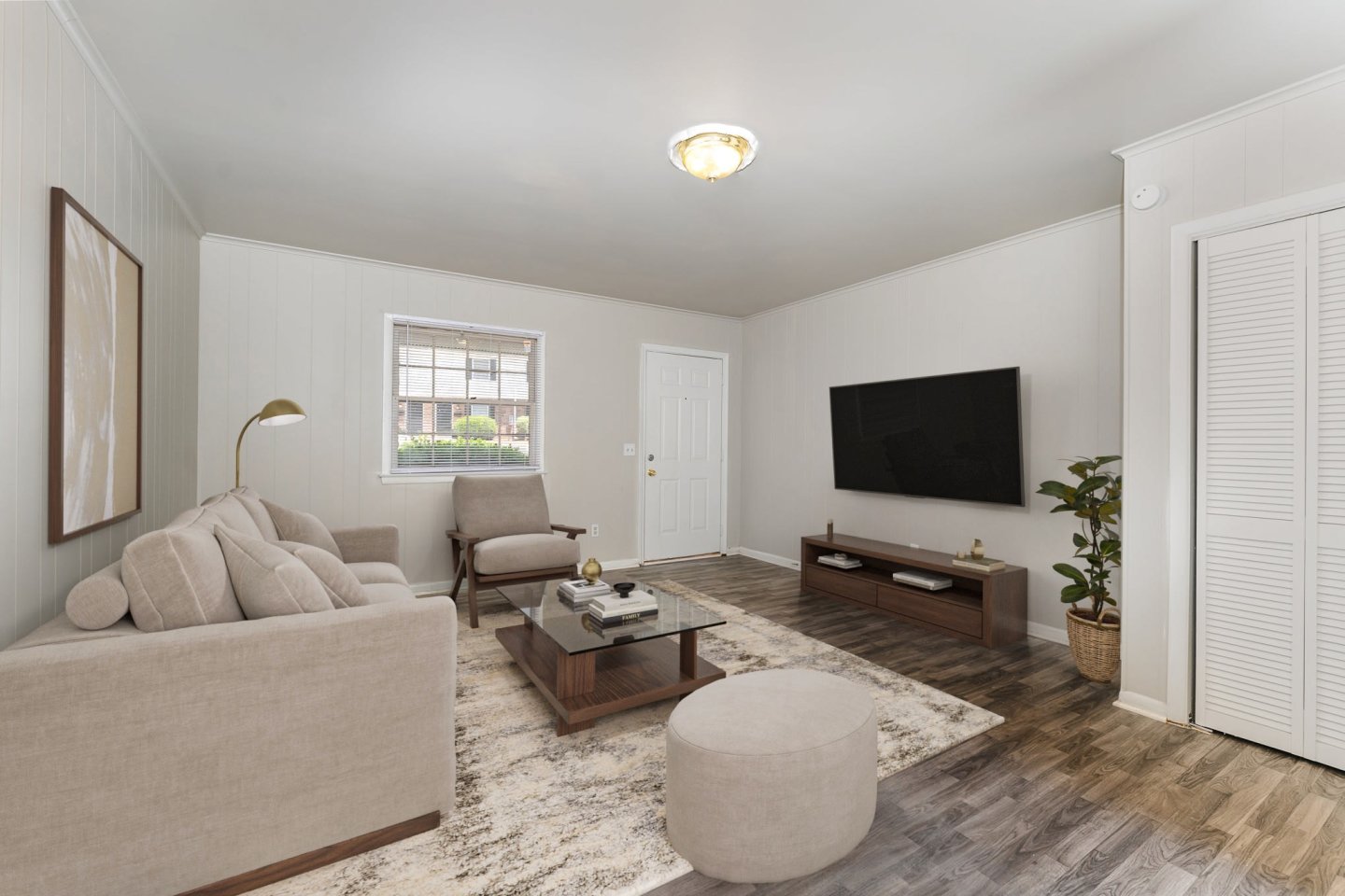 Meadowview Apartments and Townhomes Image 5